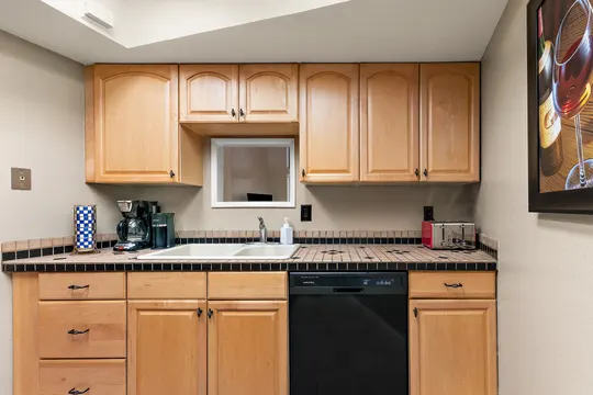 Old Town Lofts, Unit 1 — kitchen
