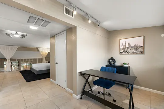 Old Town Lofts, Unit 1 — workspace